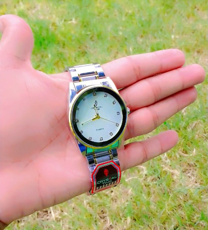 Golden Aura – Luxury Men's Quartz Watch with Crystal Accents